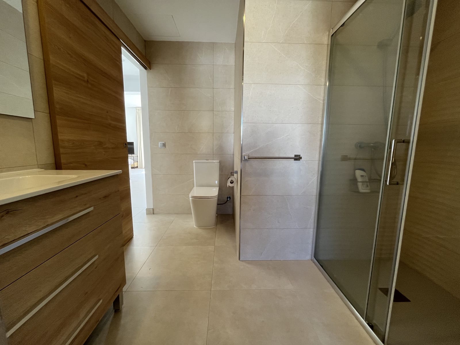 4 slaapkamer Halfvrijstaande villa te huur in Muro met zwembad garage - € 3.000 (Ref: 9002437)