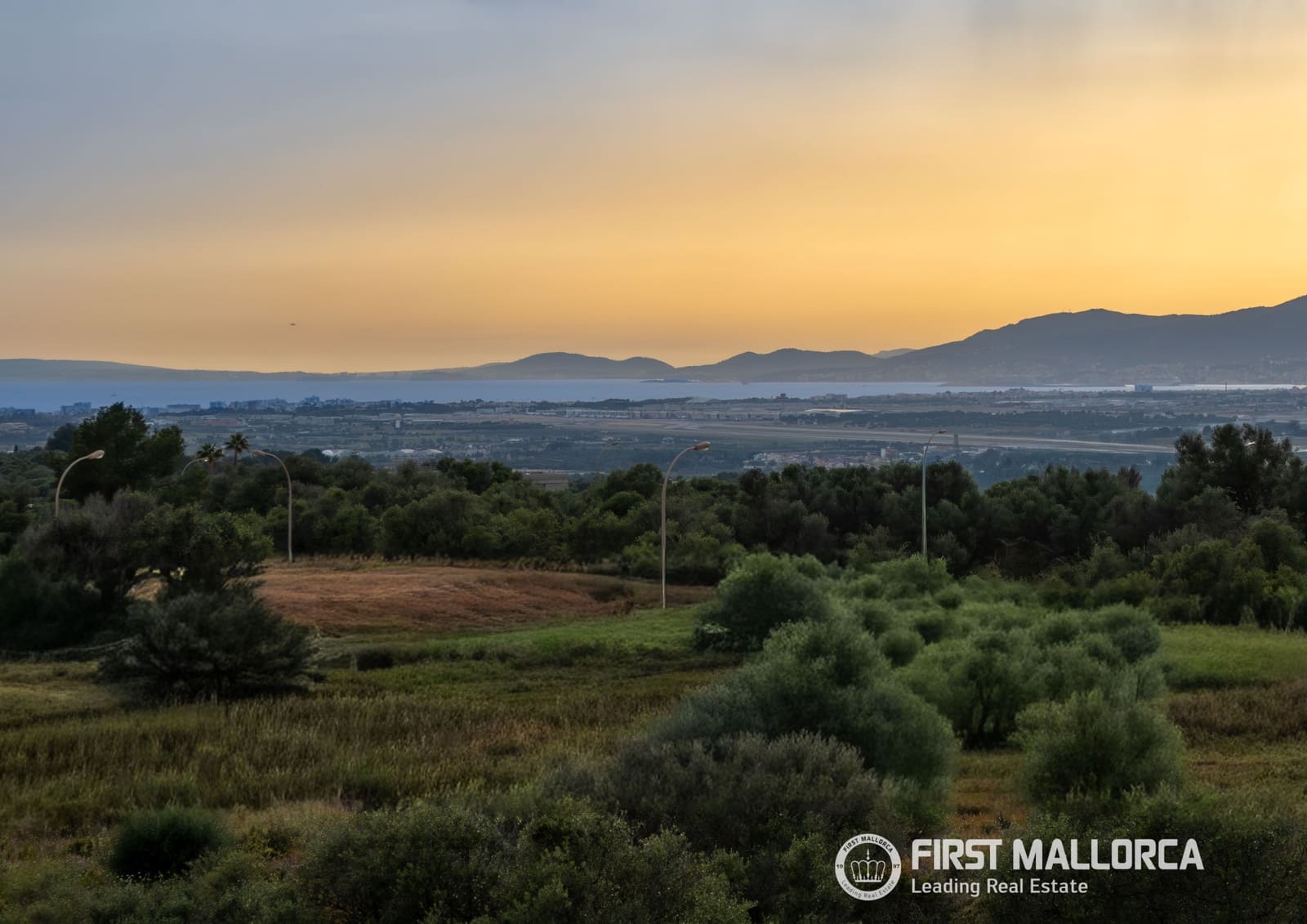 4 bedroom Villa for sale in Son Gual with pool garage - € 2,690,000 (Ref: 9002439)