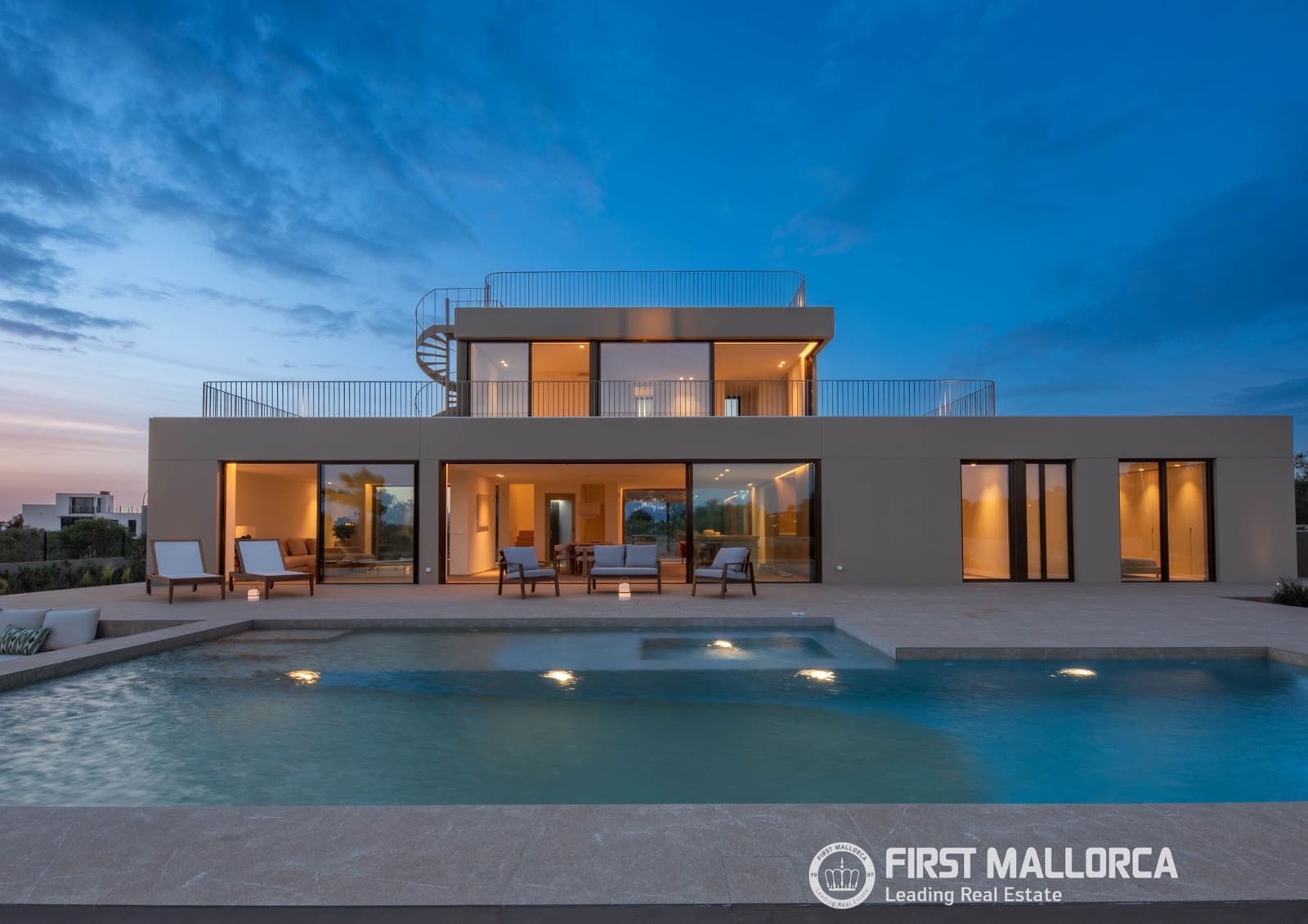 4 bedroom Villa for sale in Son Gual with pool garage - € 2,690,000 (Ref: 9002439)