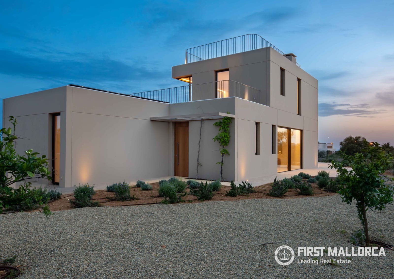 4 bedroom Villa for sale in Son Gual with pool garage - € 2,690,000 (Ref: 9002439)