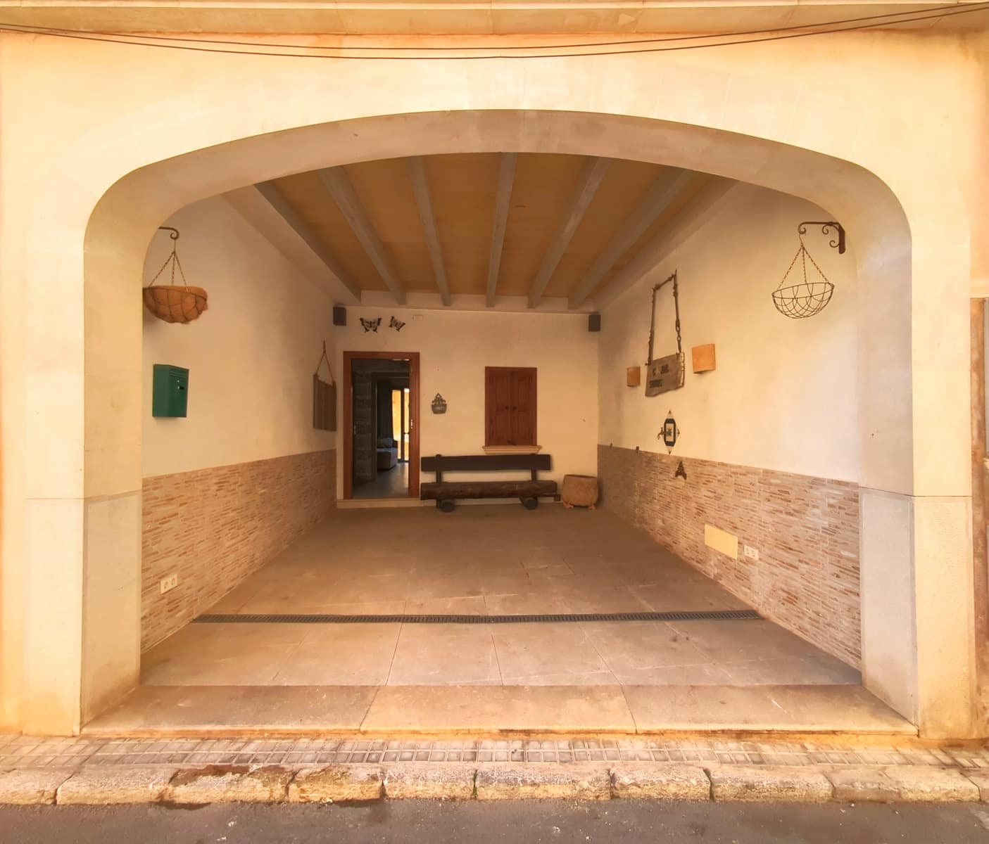 4 soveværelse Byhus til salg i Llucmajor med garage - € 699.000 (Ref: 9016546)