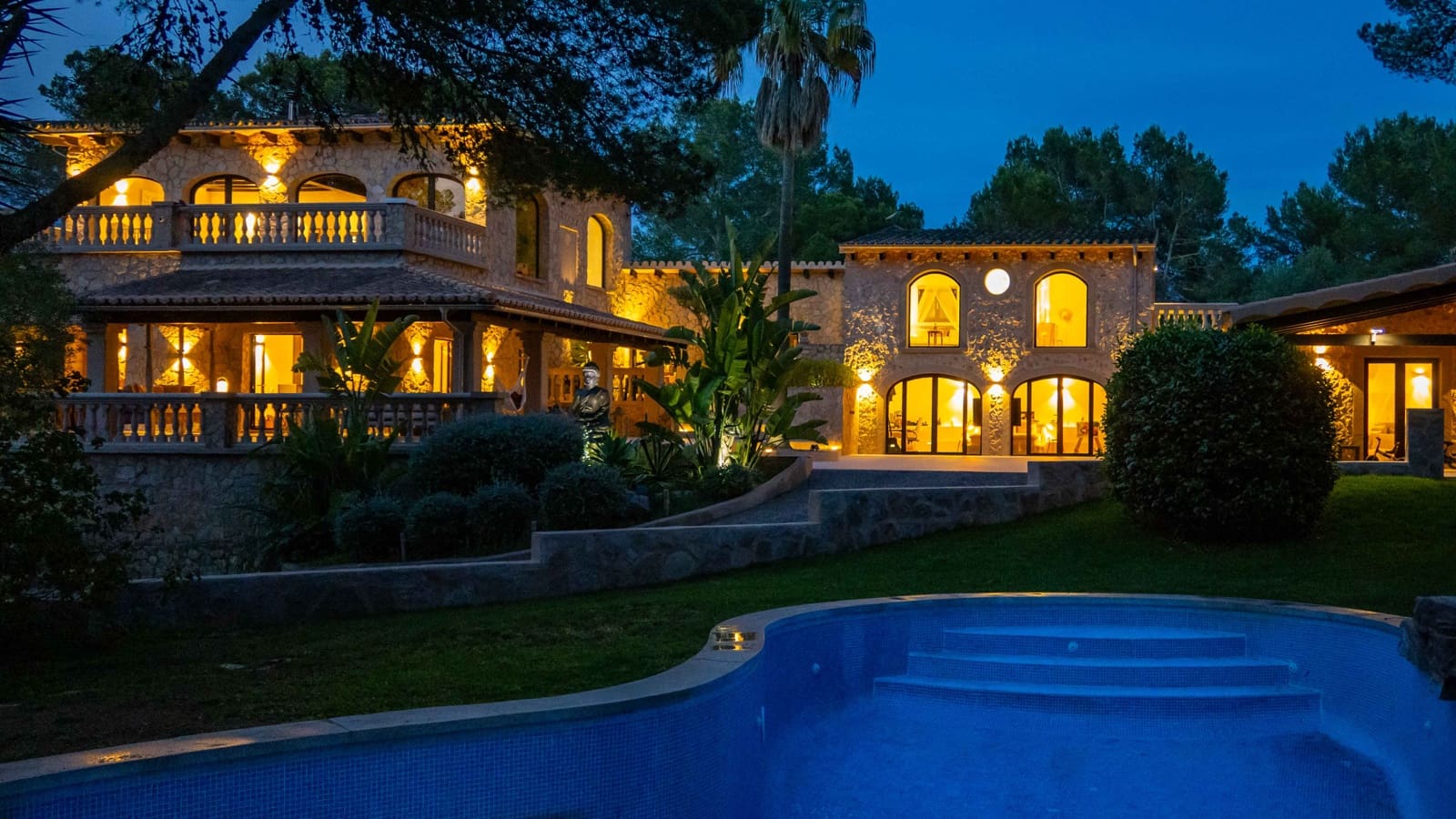 6 soveværelse Finca/Landehus til salg i Algaida med swimmingpool garage - € 2.950.000 (Ref: 9016550)