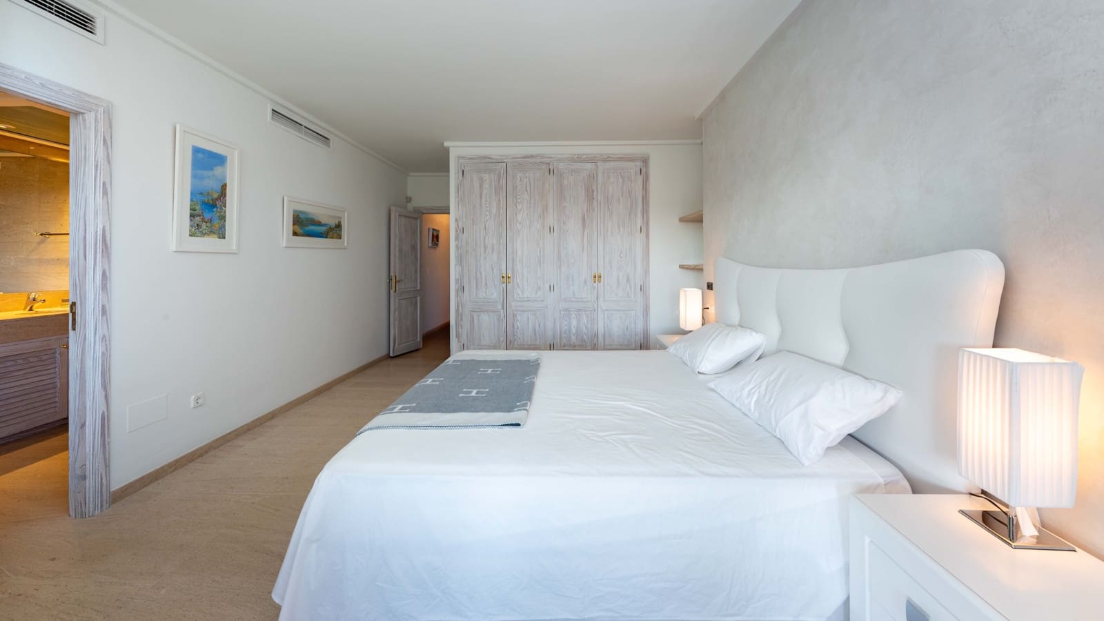 3 soveværelse Lejlighed til salg i Bendinat med garage - € 1.750.000 (Ref: 9022282)