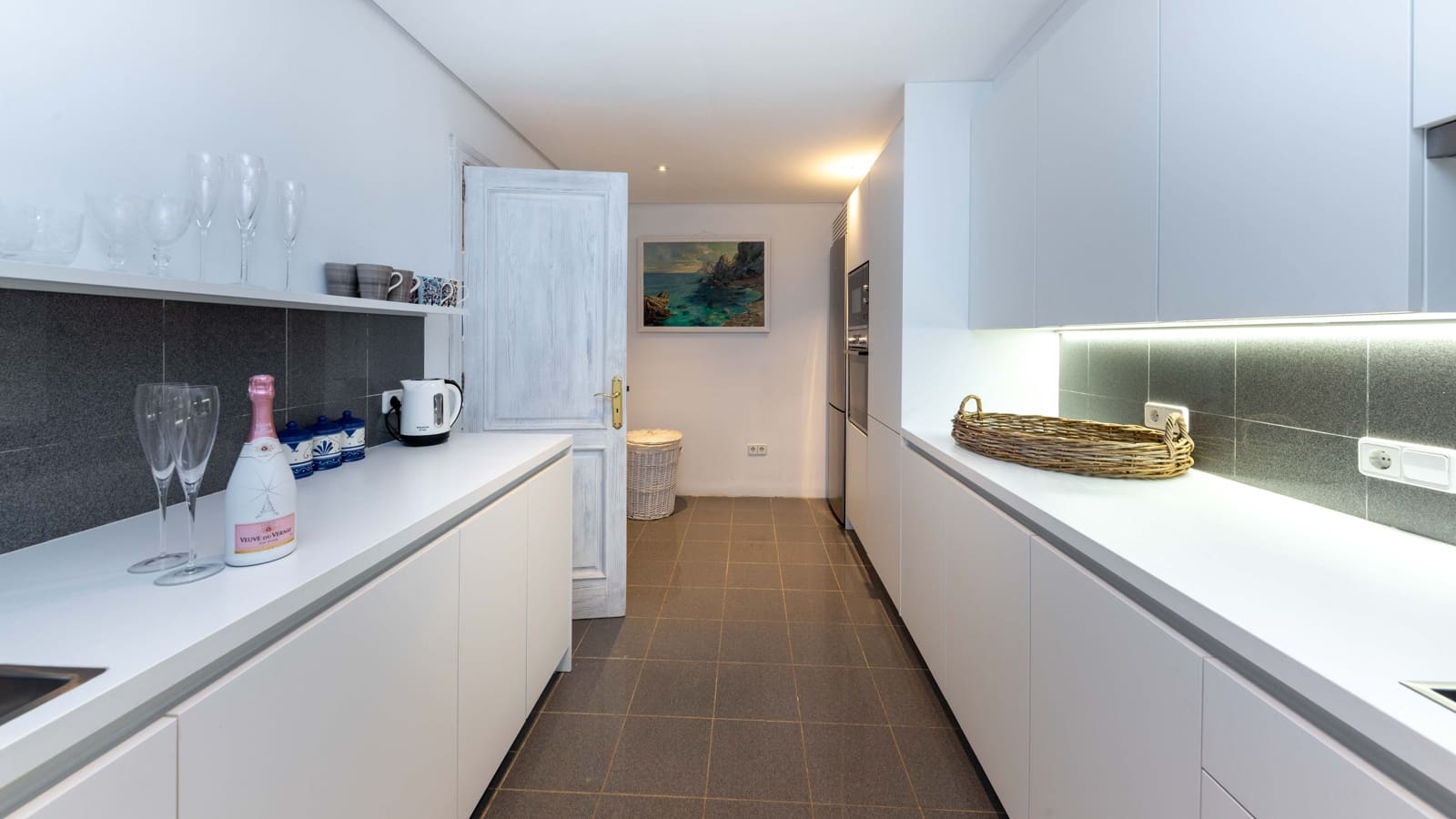 3 soveværelse Lejlighed til salg i Bendinat med garage - € 1.750.000 (Ref: 9022282)