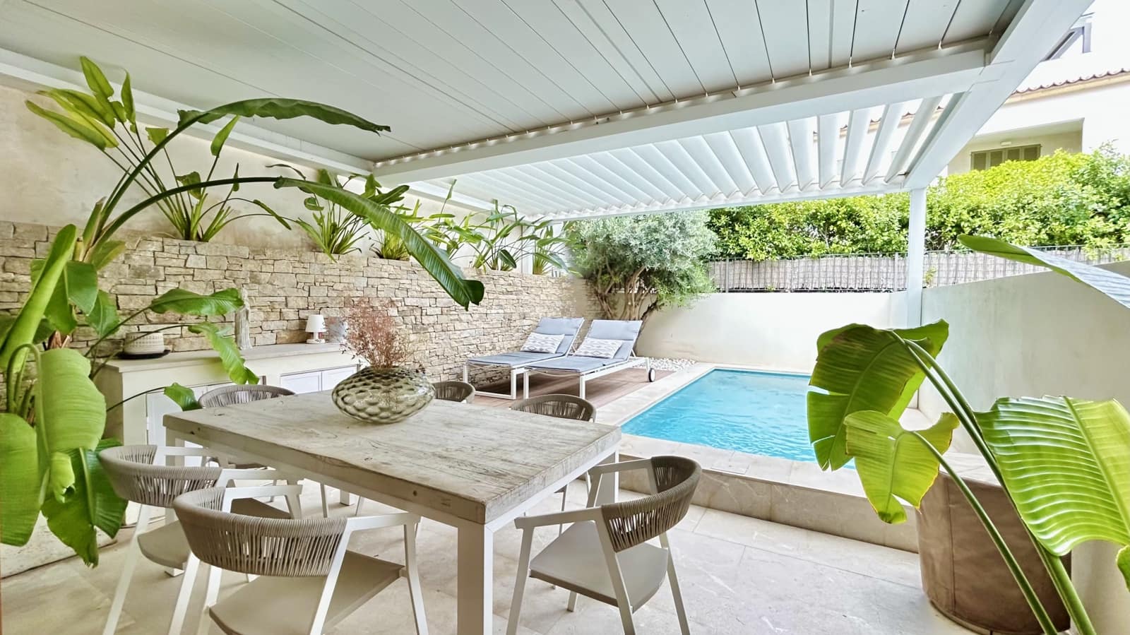 2 soveværelse Byhus til salg i Palma de Mallorca med swimmingpool garage - € 1.290.000 (Ref: 9026166)
