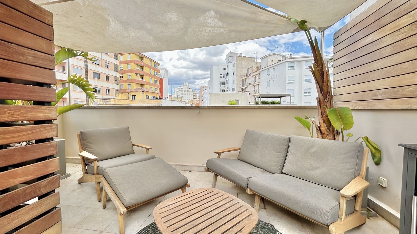 2 soveværelse Byhus til salg i Palma de Mallorca med swimmingpool garage - € 1.290.000 (Ref: 9026166)