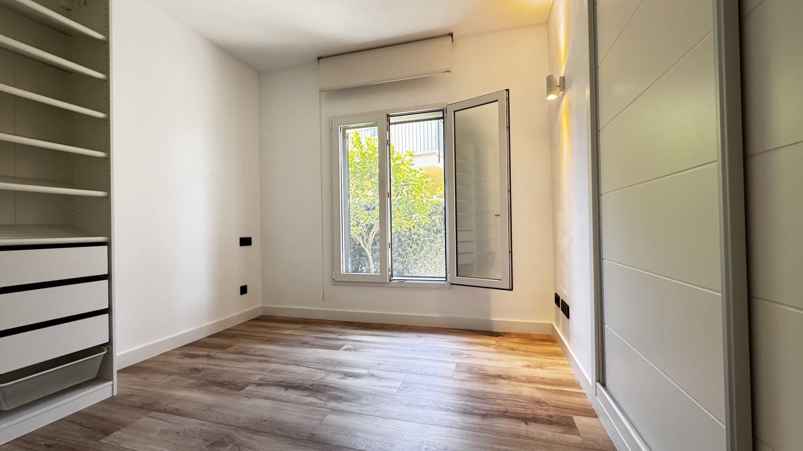 2 soveværelse Lejlighed til salg i Campos med garage - € 549.000 (Ref: 9028320)