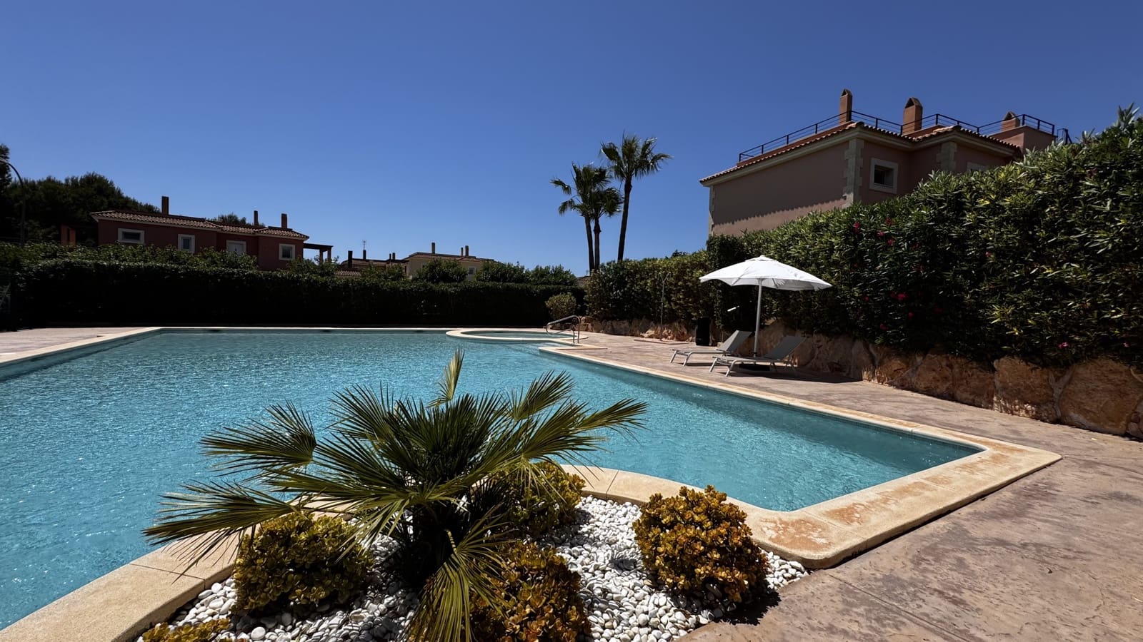 2 soveværelse Lejlighed til salg i Campos med garage - € 549.000 (Ref: 9028320)