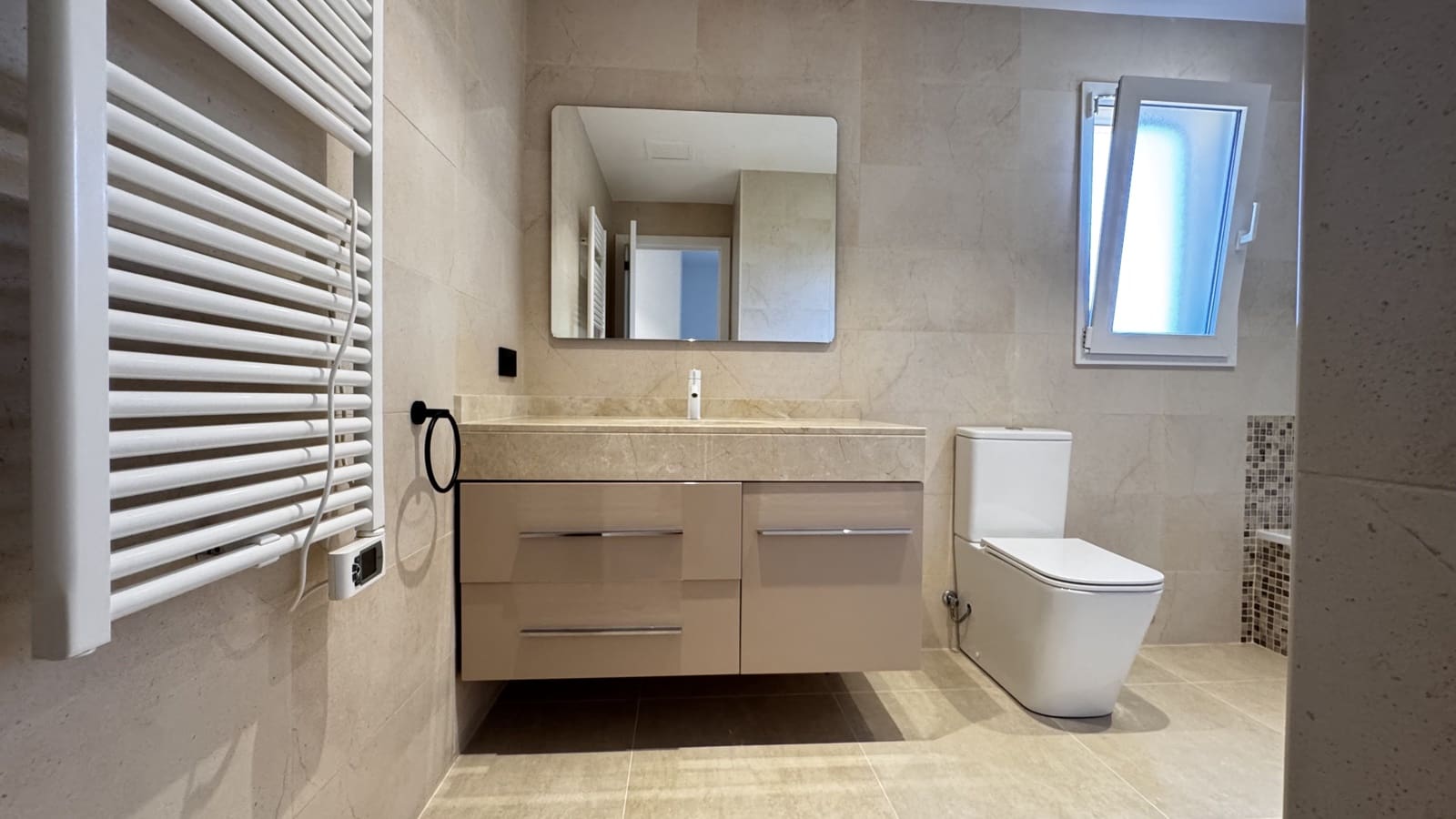 2 soveværelse Lejlighed til salg i Campos med garage - € 549.000 (Ref: 9028320)