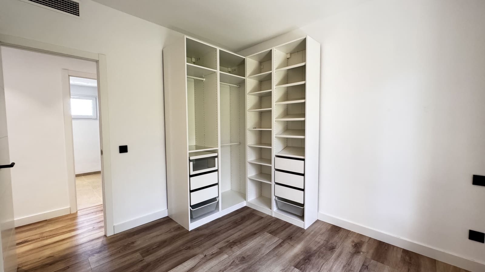 2 soveværelse Lejlighed til salg i Campos med garage - € 549.000 (Ref: 9028320)