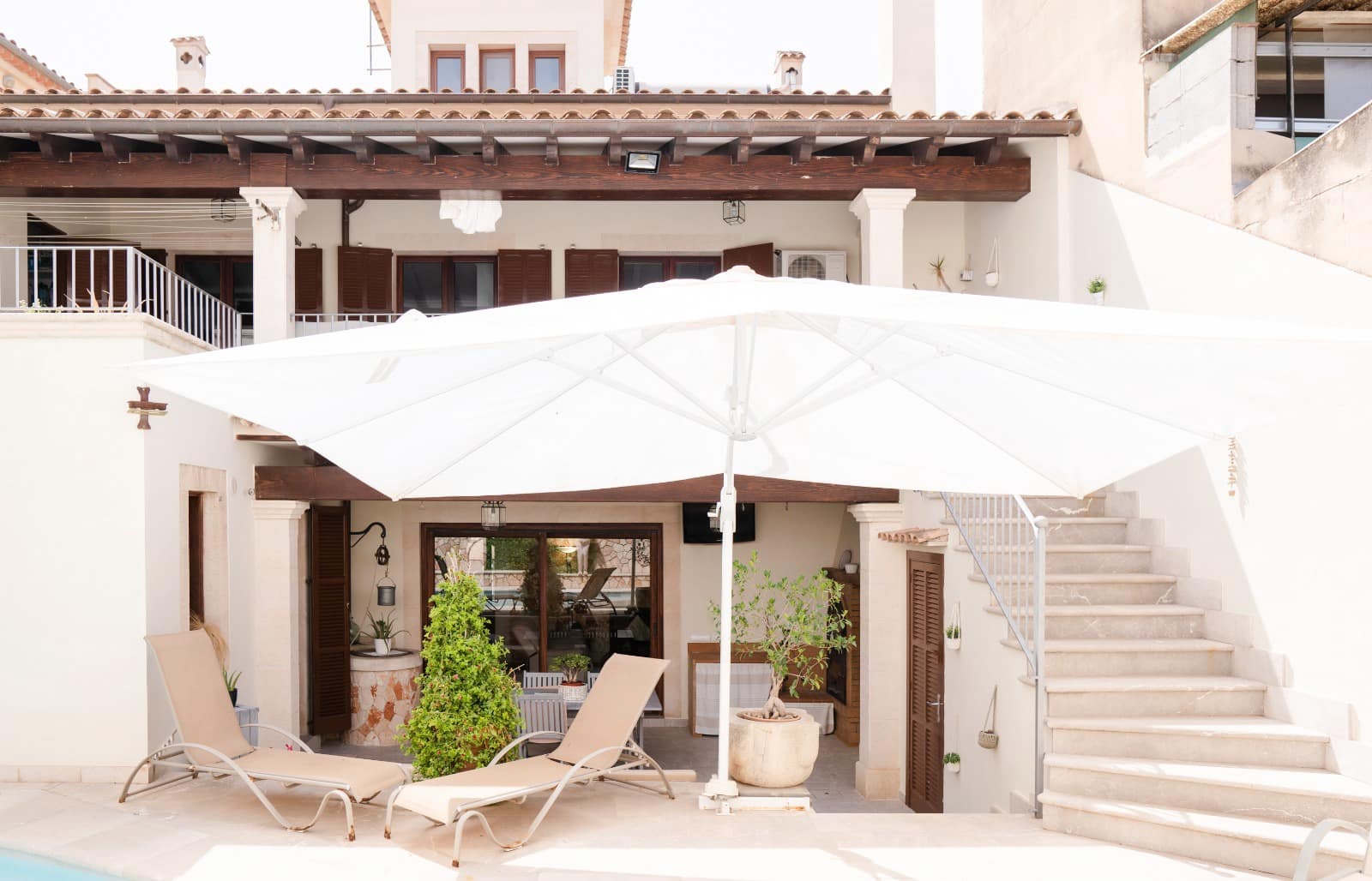 4 bedroom Townhouse for sale in Porreres with pool garage - € 850,000 (Ref: 9033520)