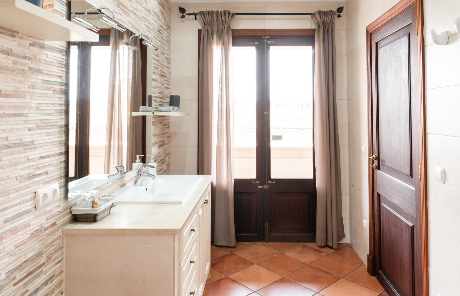 4 bedroom Townhouse for sale in Porreres with pool garage - € 850,000 (Ref: 9033520)