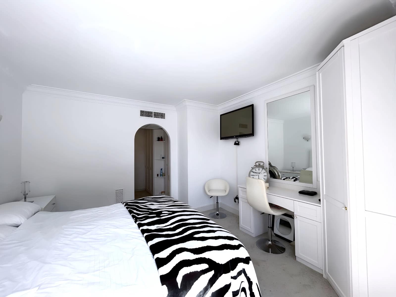 5 sypialnia Willa na sprzedaż w El Toro / Port Adriano z basenem garażem - 1 795 000 € (Ref: 9033525)