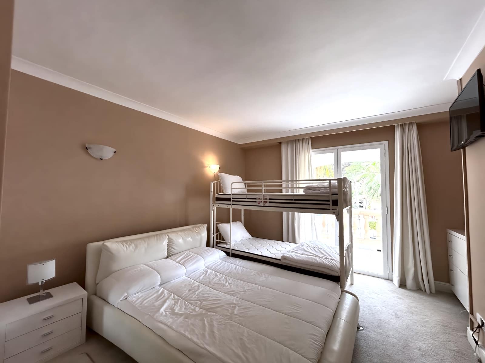 5 sypialnia Willa na sprzedaż w El Toro / Port Adriano z basenem garażem - 1 795 000 € (Ref: 9033525)