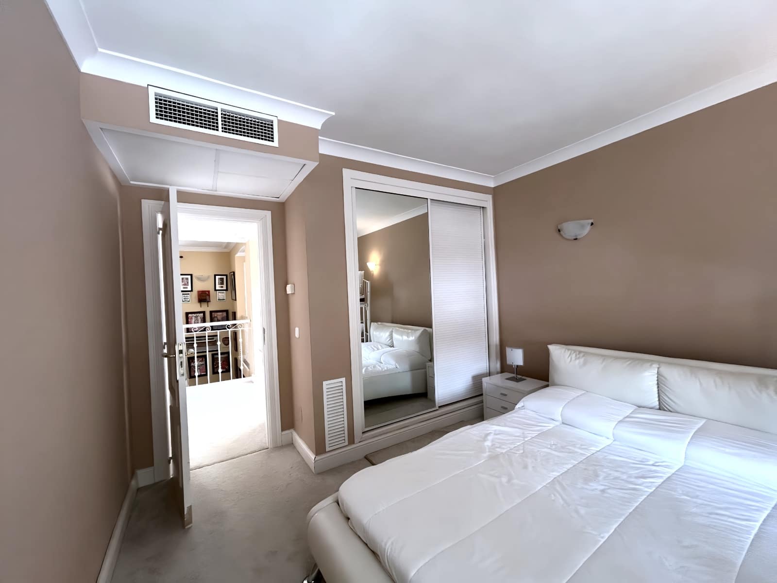 5 sypialnia Willa na sprzedaż w El Toro / Port Adriano z basenem garażem - 1 795 000 € (Ref: 9033525)