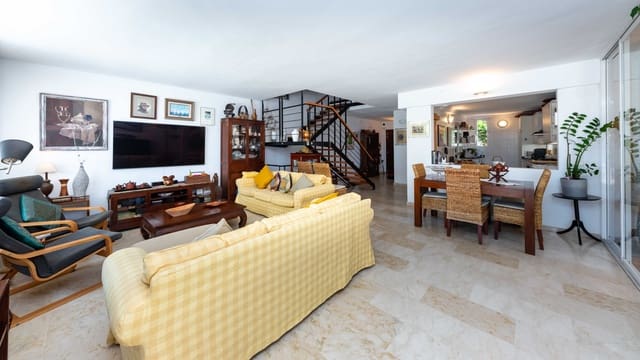 3 sypialnia Dom szeregowy na sprzedaż w Portals Nous, Calvià z basenem garażem - 1 525 000 € (Ref: 9036004)