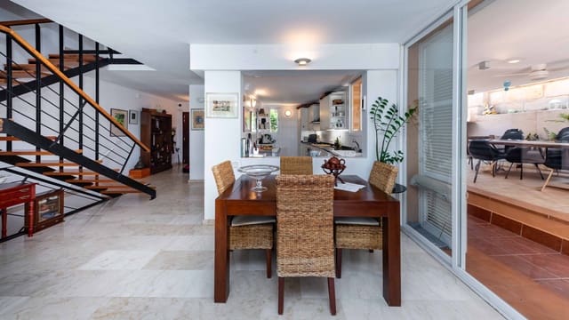 3 sypialnia Dom szeregowy na sprzedaż w Portals Nous, Calvià z basenem garażem - 1 525 000 € (Ref: 9036004)