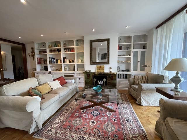 3 soveværelse Lejlighed til leje i Jaume III, Palma de Mallorca - € 3.600 (Ref: 9046492)