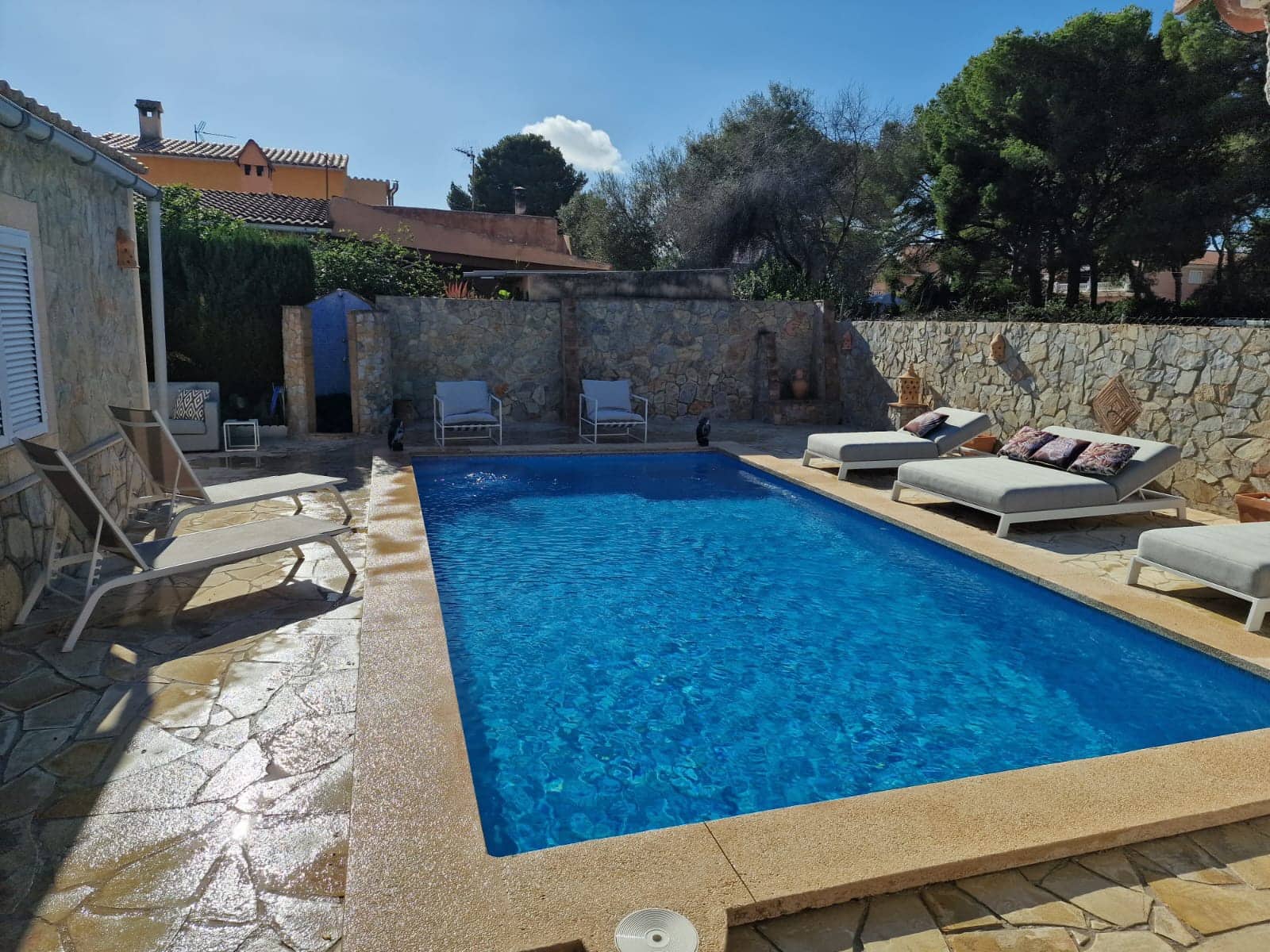 3 slaapkamer Villa te huur in El Toro / Port Adriano met zwembad garage - € 4.000 (Ref: 9057064)
