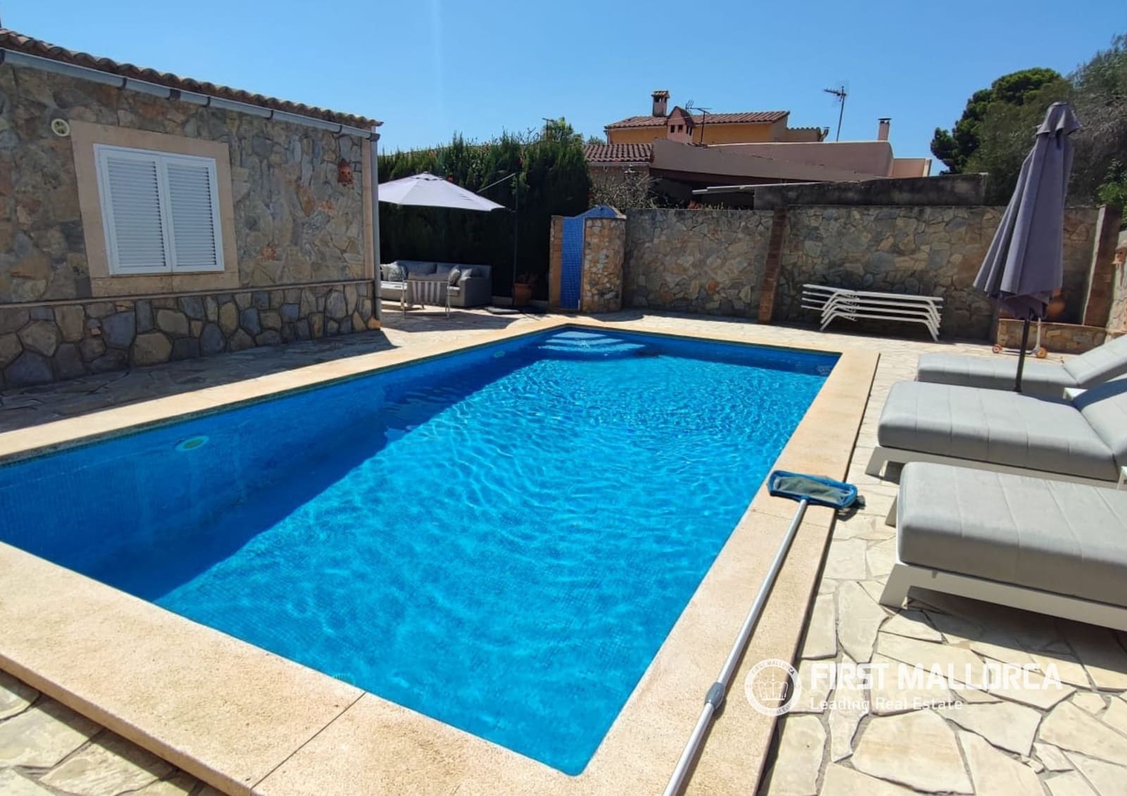 3 bedroom Villa for rent in El Toro / Port Adriano with pool garage - € 3,300 (Ref: 9057064)