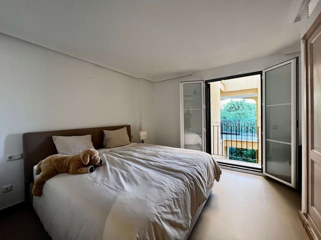 2 bedroom Apartment for sale in Santa Ponsa, Calvià with garage - € 695,000 (Ref: 9058578)