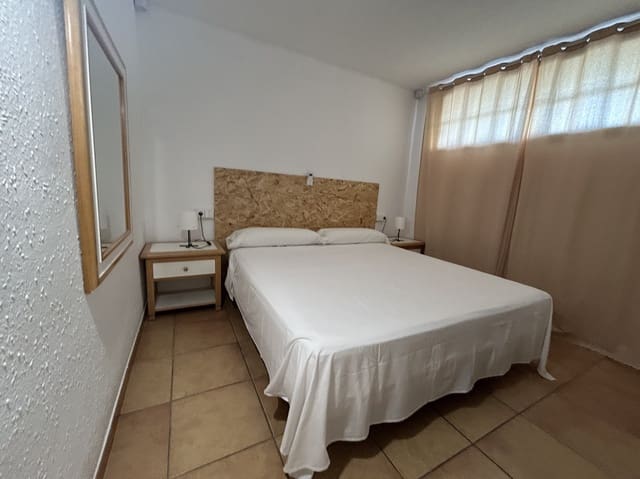 4 bedroom Apartment for rent in Palmanova, Calvià - € 4,000 (Ref: 9074604)