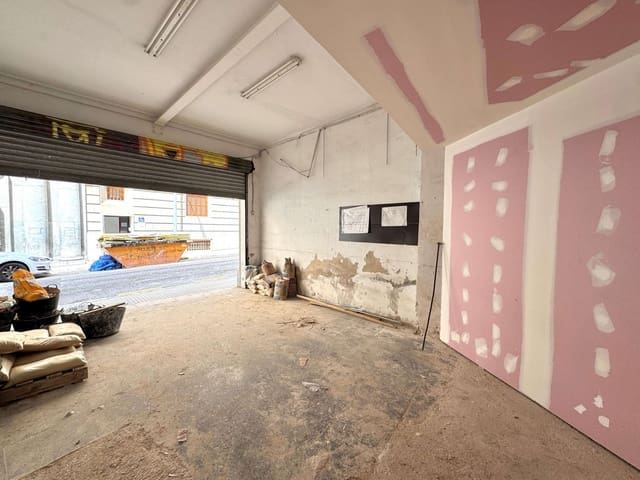 Commercial for sale in Plaça dels Patins, Palma de Mallorca - € 1,675,000 (Ref: 9074606)