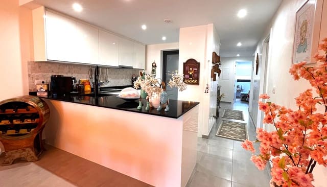 3 slaapkamer Appartement te koop in Font de Sa Cala / Font de La Cala, Capdepera met garage - € 830.000 (Ref: 9084649)