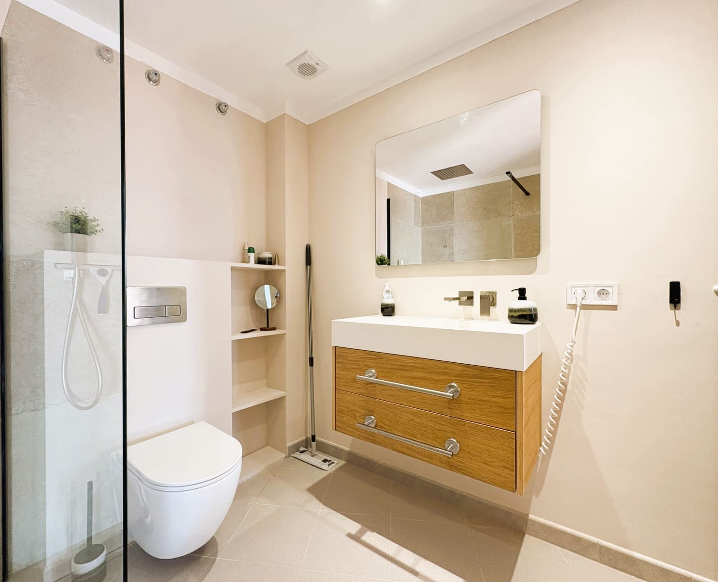 1 soveværelse Lejlighed til salg i Cala Blava med garage - € 580.000 (Ref: 9084651)