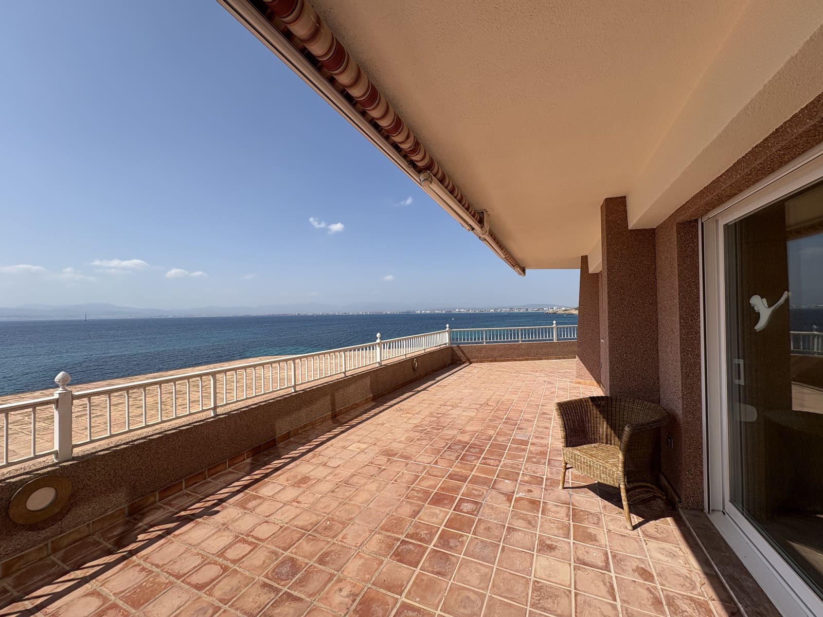 1 soveværelse Lejlighed til salg i Cala Blava med garage - € 580.000 (Ref: 9084651)