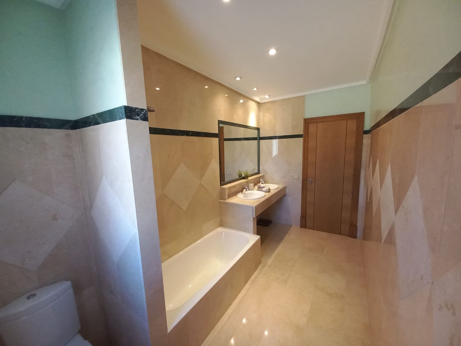 4 soveværelse Byhus til leje i Ariany med swimmingpool garage - € 2.200 (Ref: 9087508)