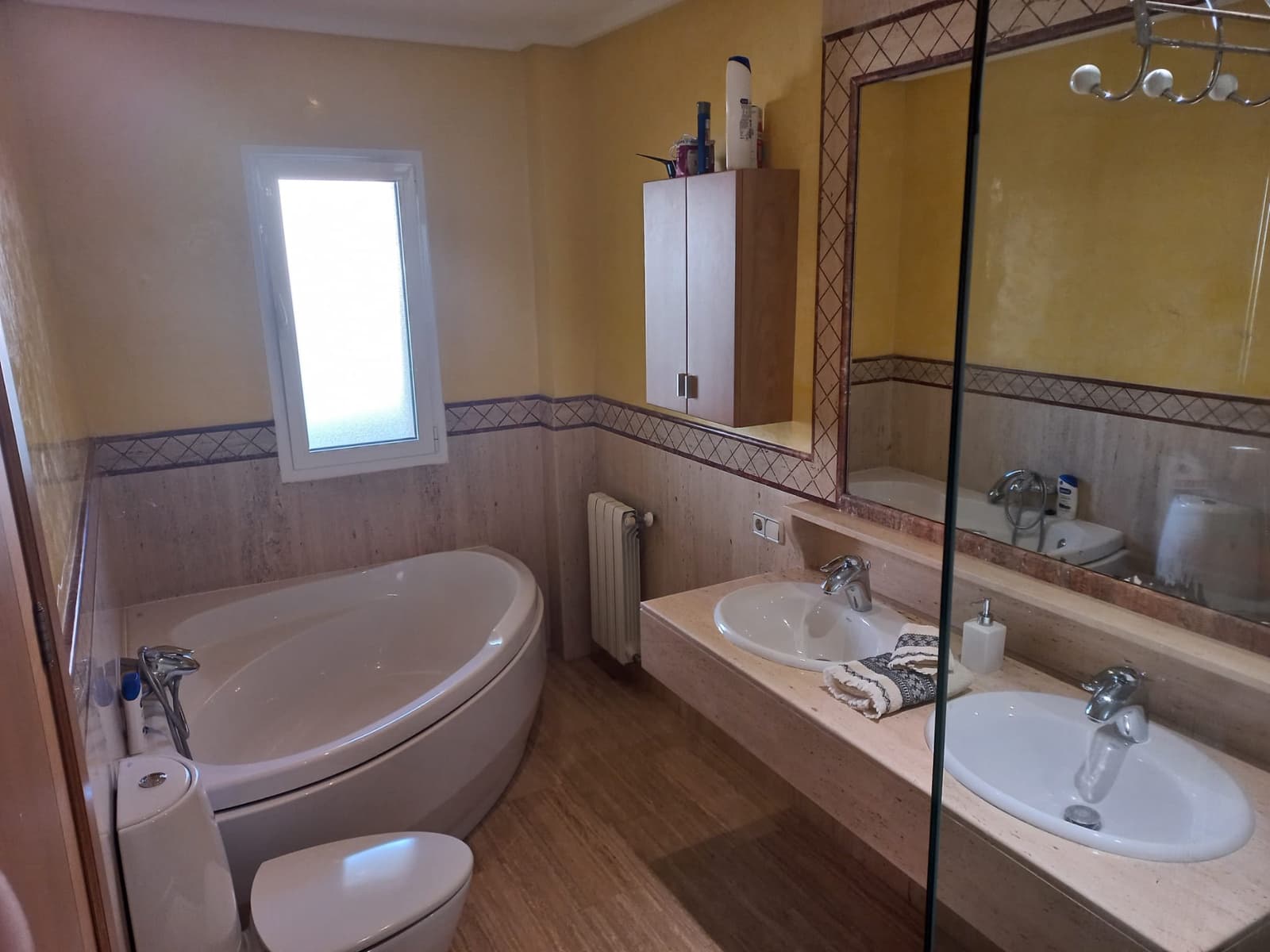 4 soveværelse Byhus til leje i Ariany med swimmingpool garage - € 2.200 (Ref: 9087508)