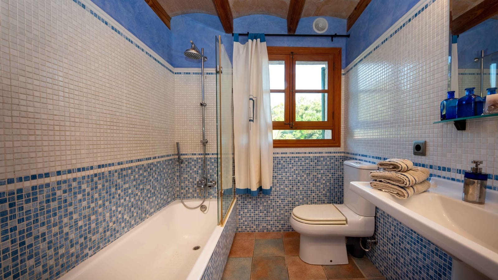 4 soveværelse Finca/Landehus til salg i Alaro med swimmingpool garage - € 2.495.000 (Ref: 9097659)