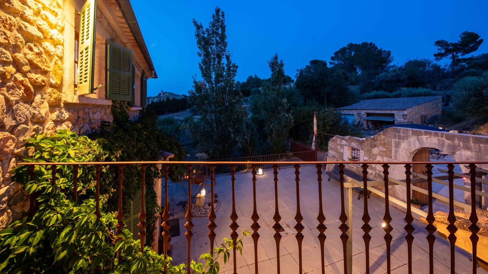 4 soveværelse Finca/Landehus til salg i Alaro med swimmingpool garage - € 2.495.000 (Ref: 9097659)