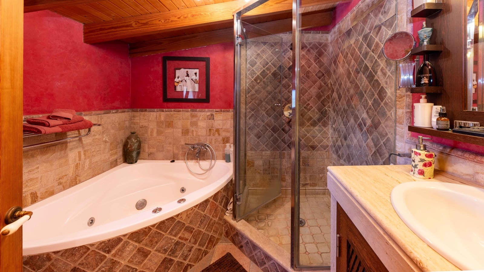 4 soveværelse Finca/Landehus til salg i Alaro med swimmingpool garage - € 2.495.000 (Ref: 9097659)