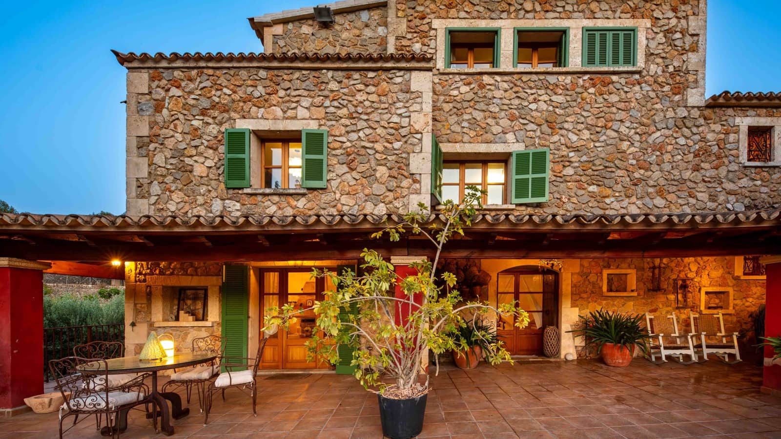 4 soveværelse Finca/Landehus til salg i Alaro med swimmingpool garage - € 2.495.000 (Ref: 9097659)