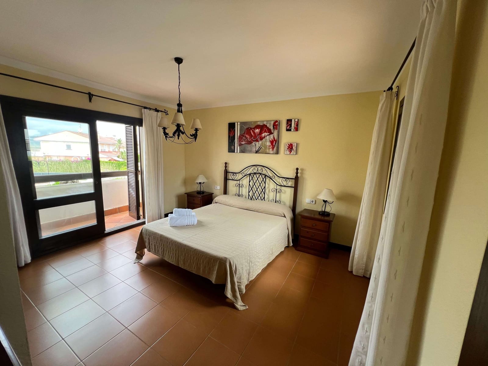 3 bedroom Villa for rent in Muro - € 2,500 (Ref: 9097661)