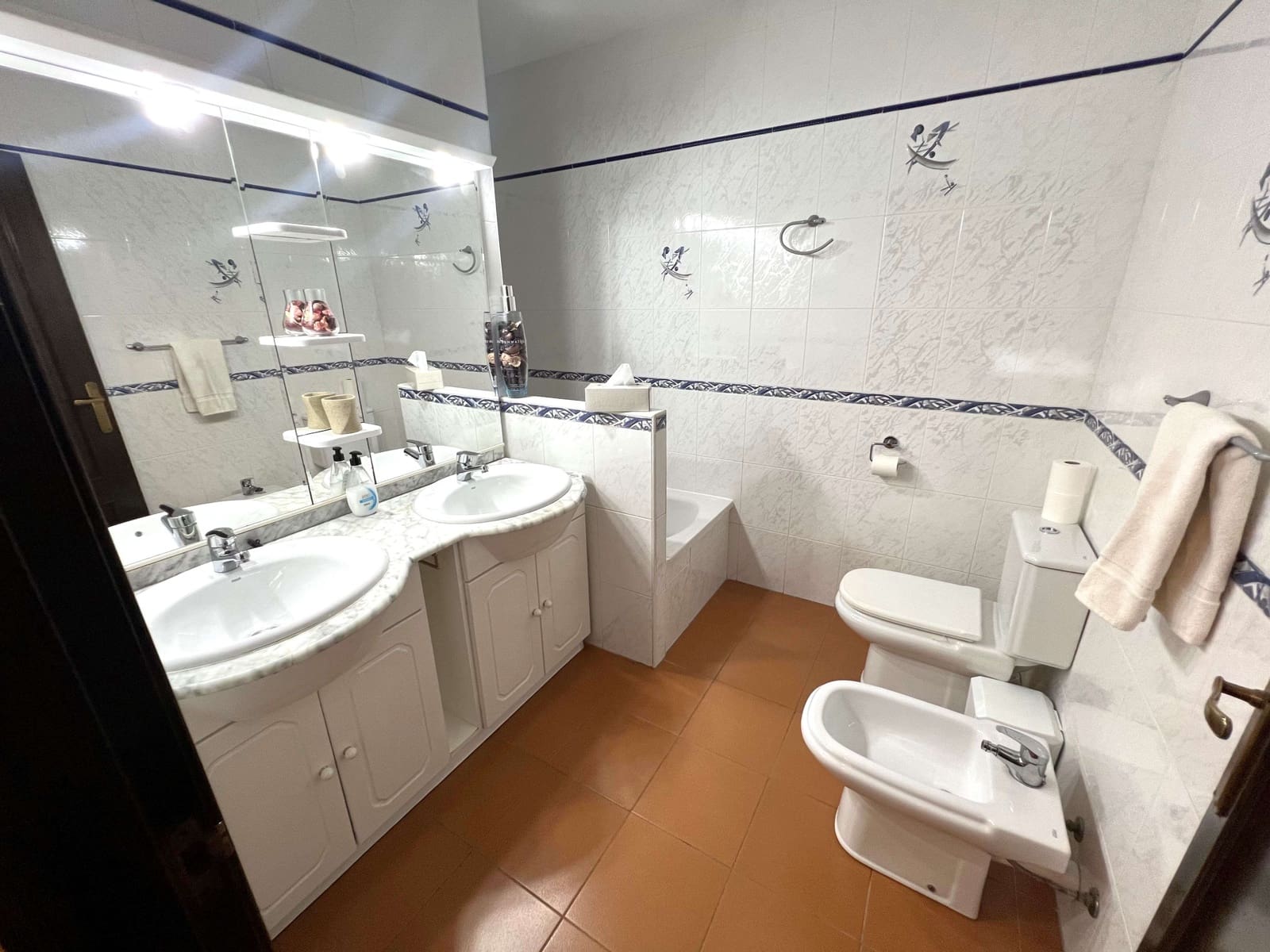 3 bedroom Villa for rent in Muro - € 2,500 (Ref: 9097661)