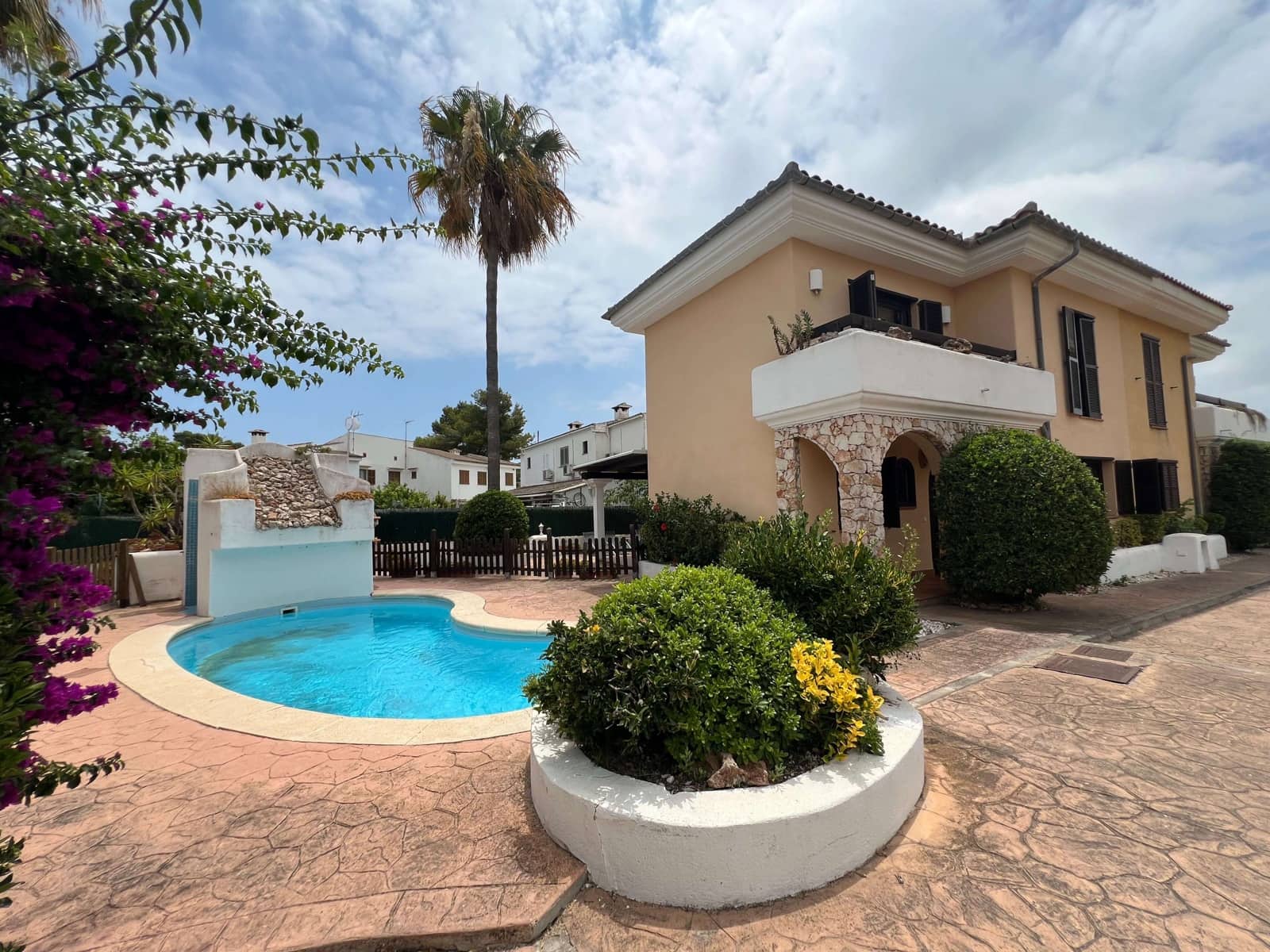 3 bedroom Villa for rent in Muro - € 2,500 (Ref: 9097661)