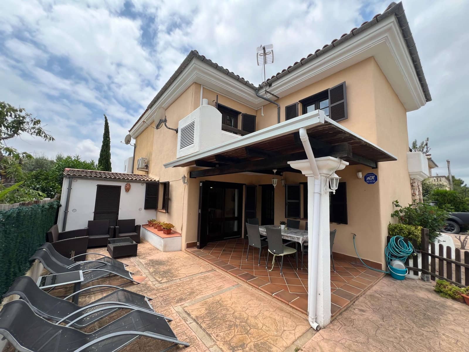 3 bedroom Villa for rent in Muro - € 2,500 (Ref: 9097661)