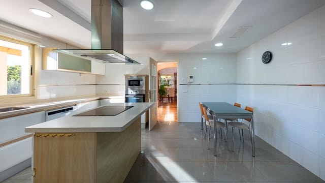 Pareado de 5 habitaciones en Puig de Ros, Llucmajor en venta con piscina garaje - 1.200.000 € (Ref: 9097663)