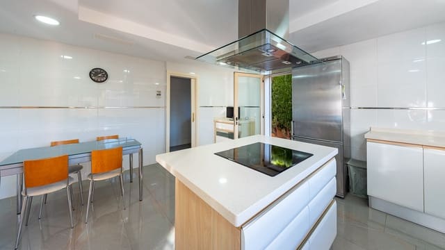 Pareado de 5 habitaciones en Puig de Ros, Llucmajor en venta con piscina garaje - 1.200.000 € (Ref: 9097663)