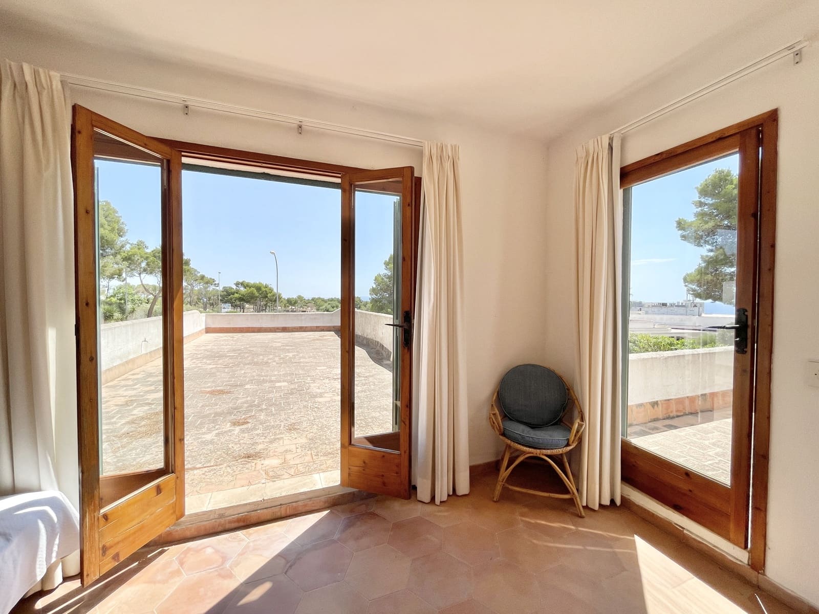 6 slaapkamer Villa te huur in Sol de Mallorca met zwembad garage - € 3.500 (Ref: 9113597)
