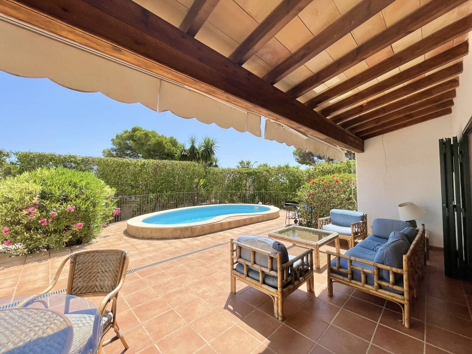 6 slaapkamer Villa te huur in Sol de Mallorca met zwembad garage - € 3.500 (Ref: 9113597)