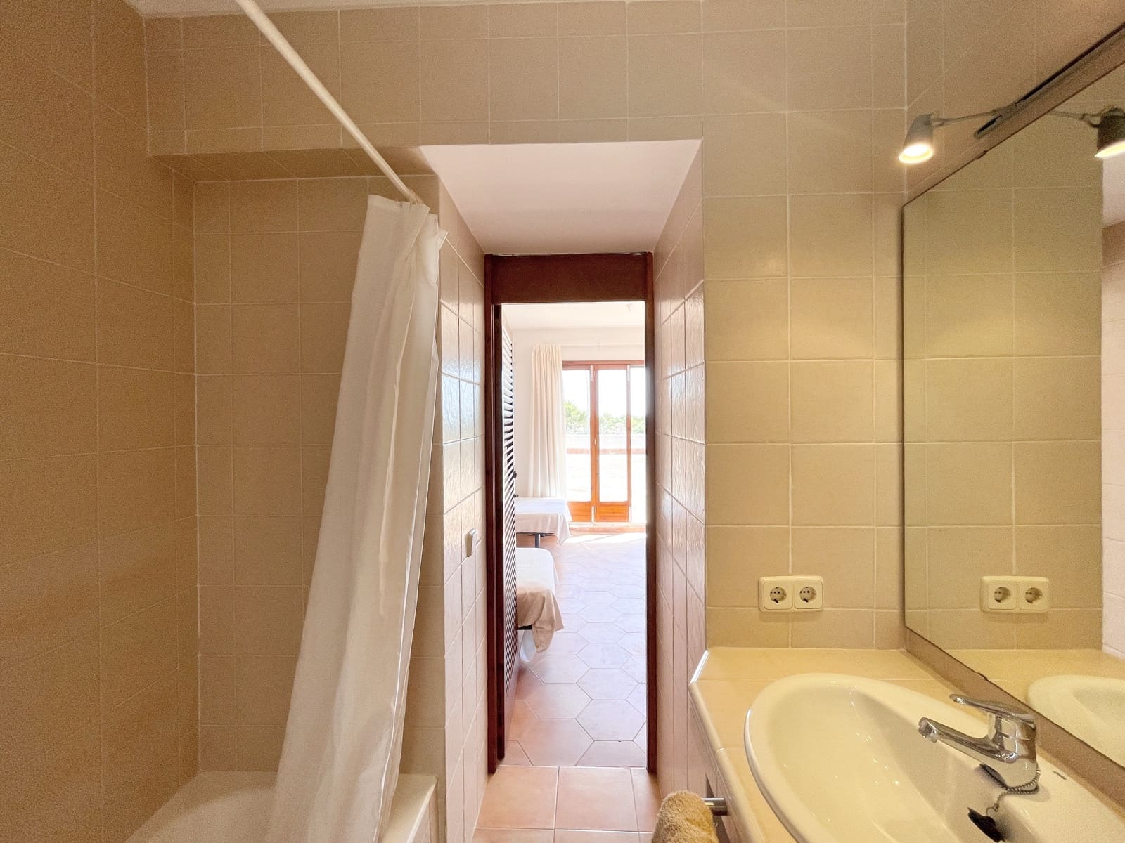 6 slaapkamer Villa te huur in Sol de Mallorca met zwembad garage - € 3.500 (Ref: 9113597)