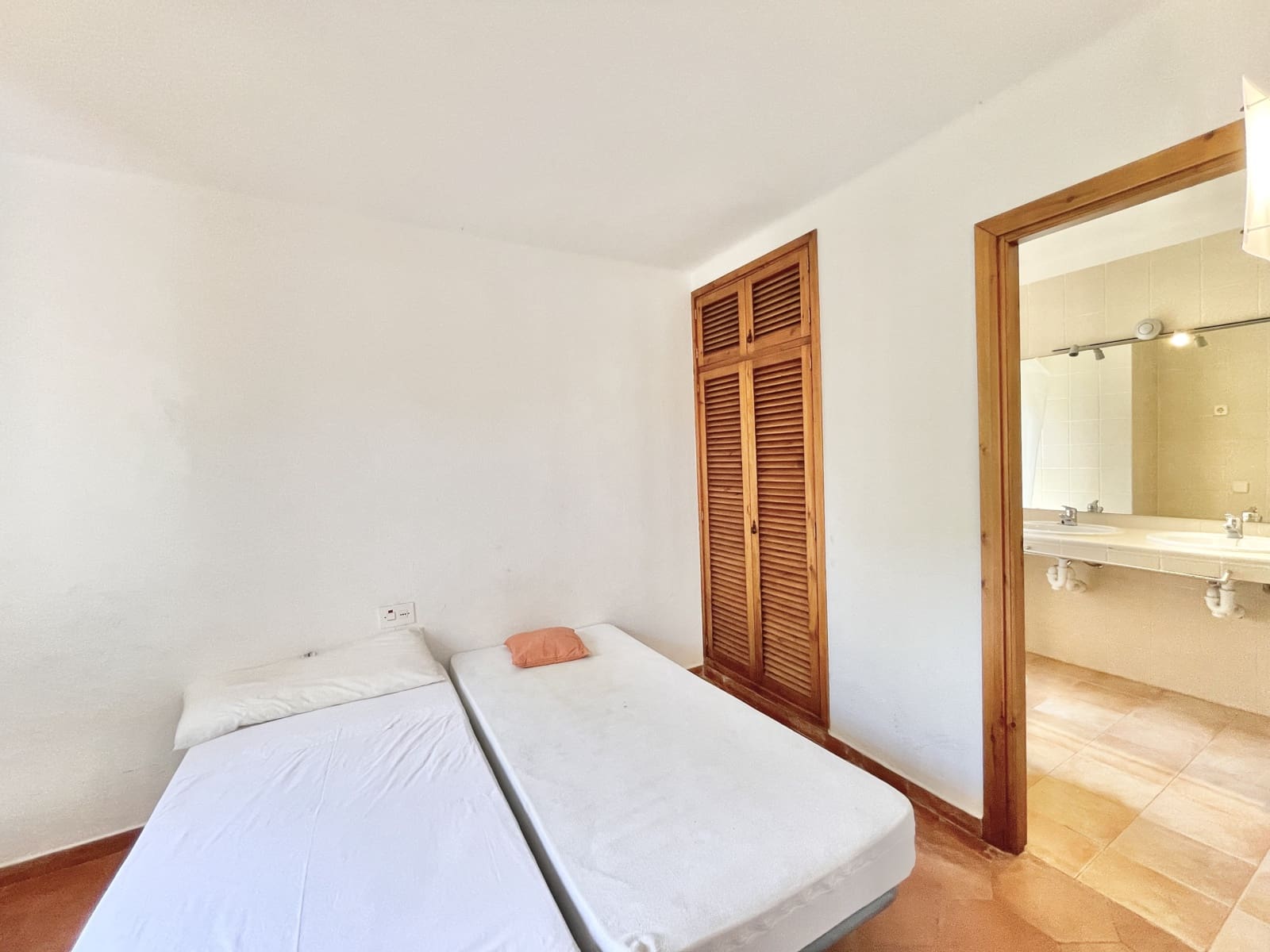 6 slaapkamer Villa te huur in Sol de Mallorca met zwembad garage - € 3.500 (Ref: 9113597)