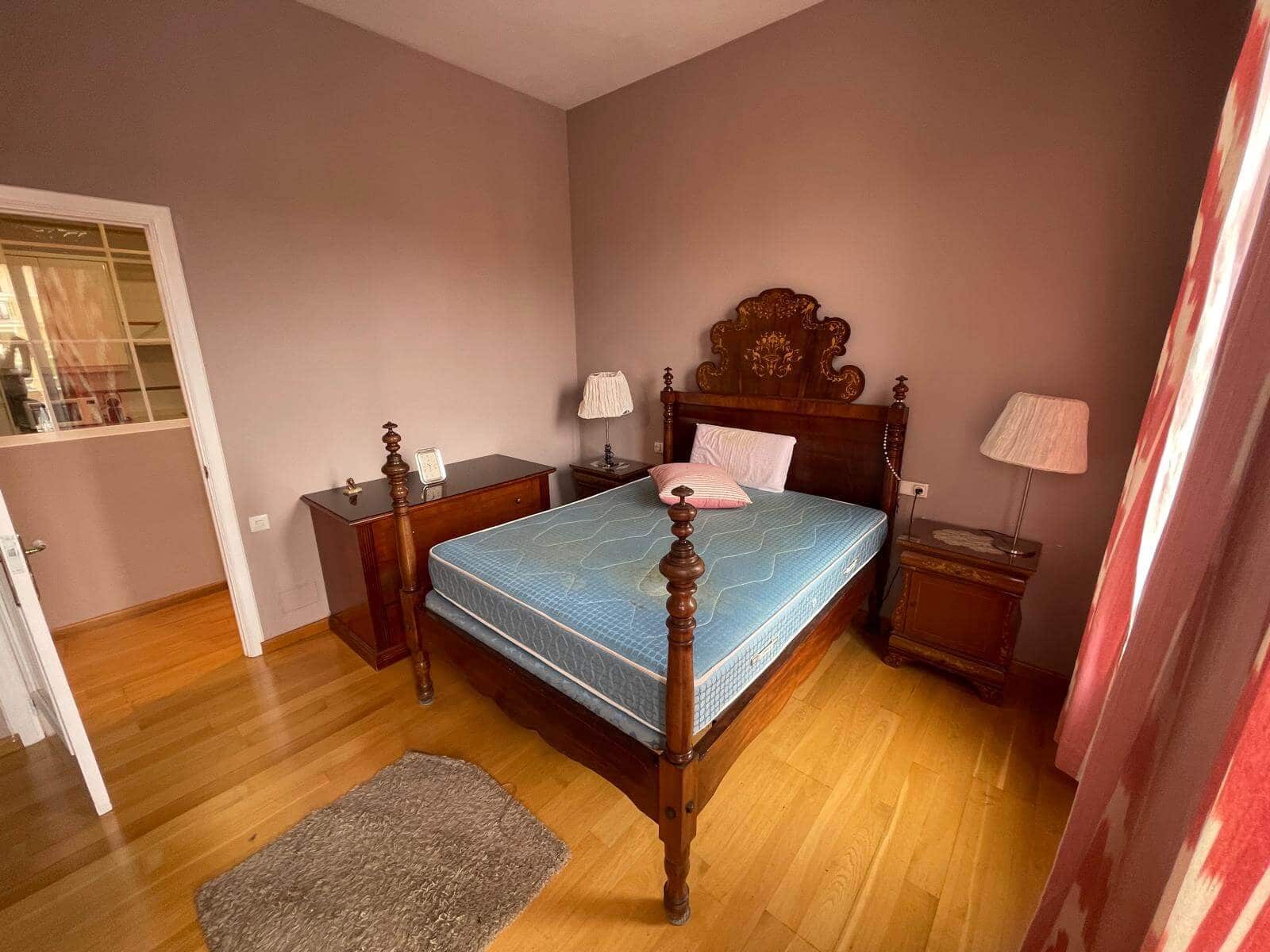 4 slaapkamer Appartement te huur in Palma de Mallorca met garage - € 2.400 (Ref: 9118163)