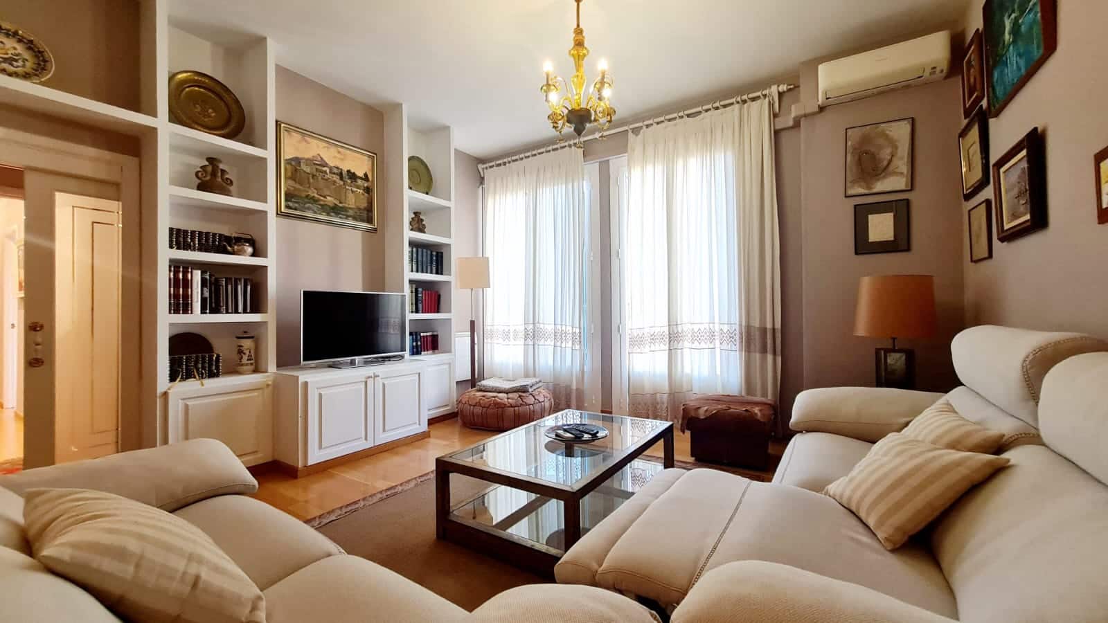 4 bedroom Apartment for rent in Palma de Mallorca with garage - € 2,400 (Ref: 9118163)