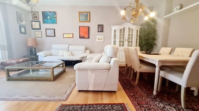 Appartement de 4 chambres à louer à Cort, Palma de Mallorca avec garage - 2 400 € (Ref: 9118163)