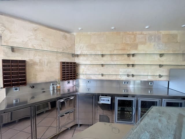 Erhverv til salg i Bendinat, Calvià med garage - € 495.000 (Ref: 9131810)